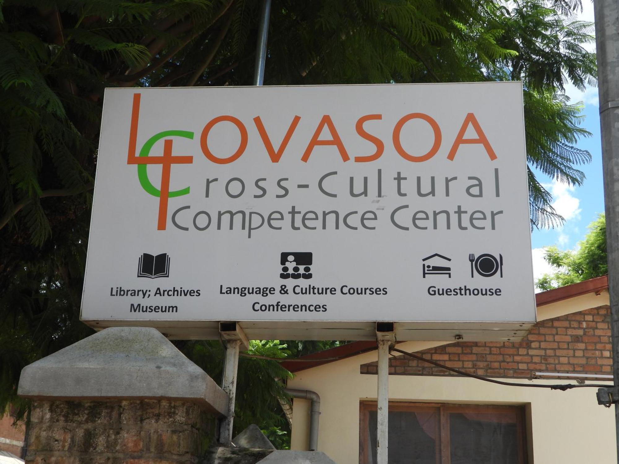 Lovasoa 4C Hotel Antsirabe Exterior photo
